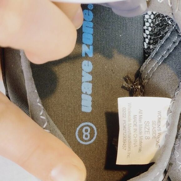 Wave Zone Seaside Charcoal Water Shoe Sock Grey/White/Blue Womens 8 M - Picture 8 of 11